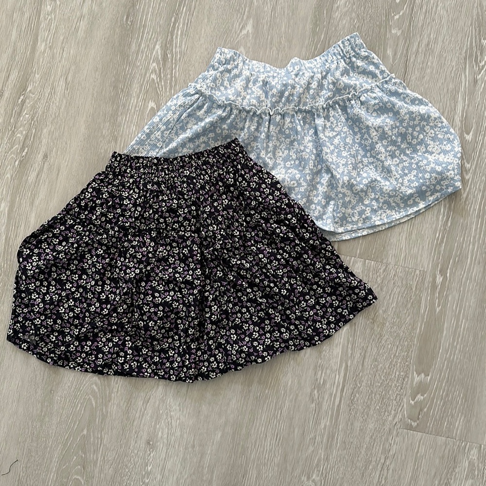 2 Zara Flora print skorts